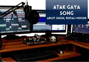 Read more about the article Atak Gaya Song Lyrics in Hindi and English – Badhaai Do (2022)